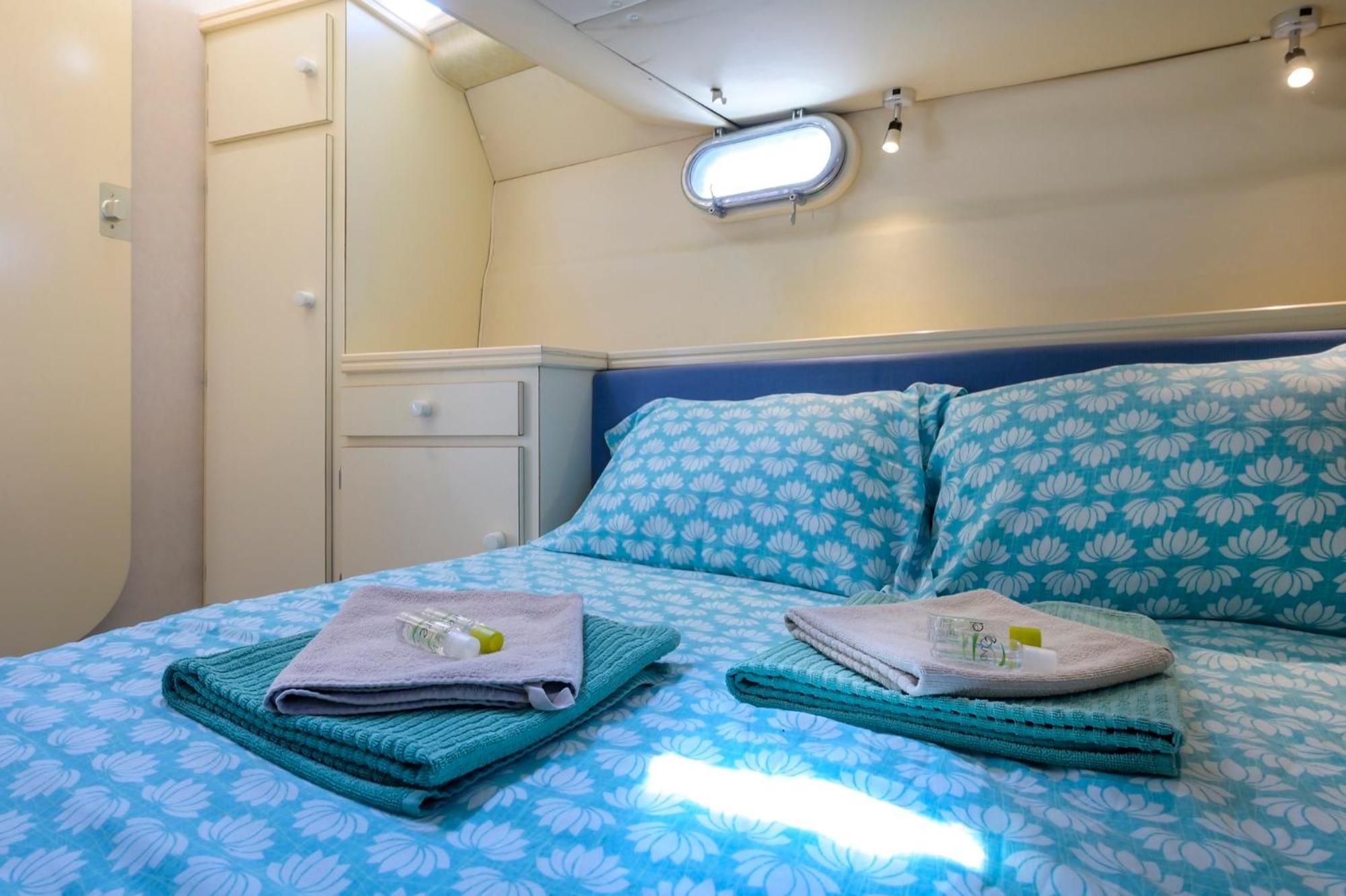 Boat Hotel Barcelona Sant Adrià de Besòs Rum bild